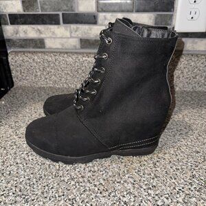 Serra Size 9 Ladies Wedge Black Booties Boots Shoes Faux Leather